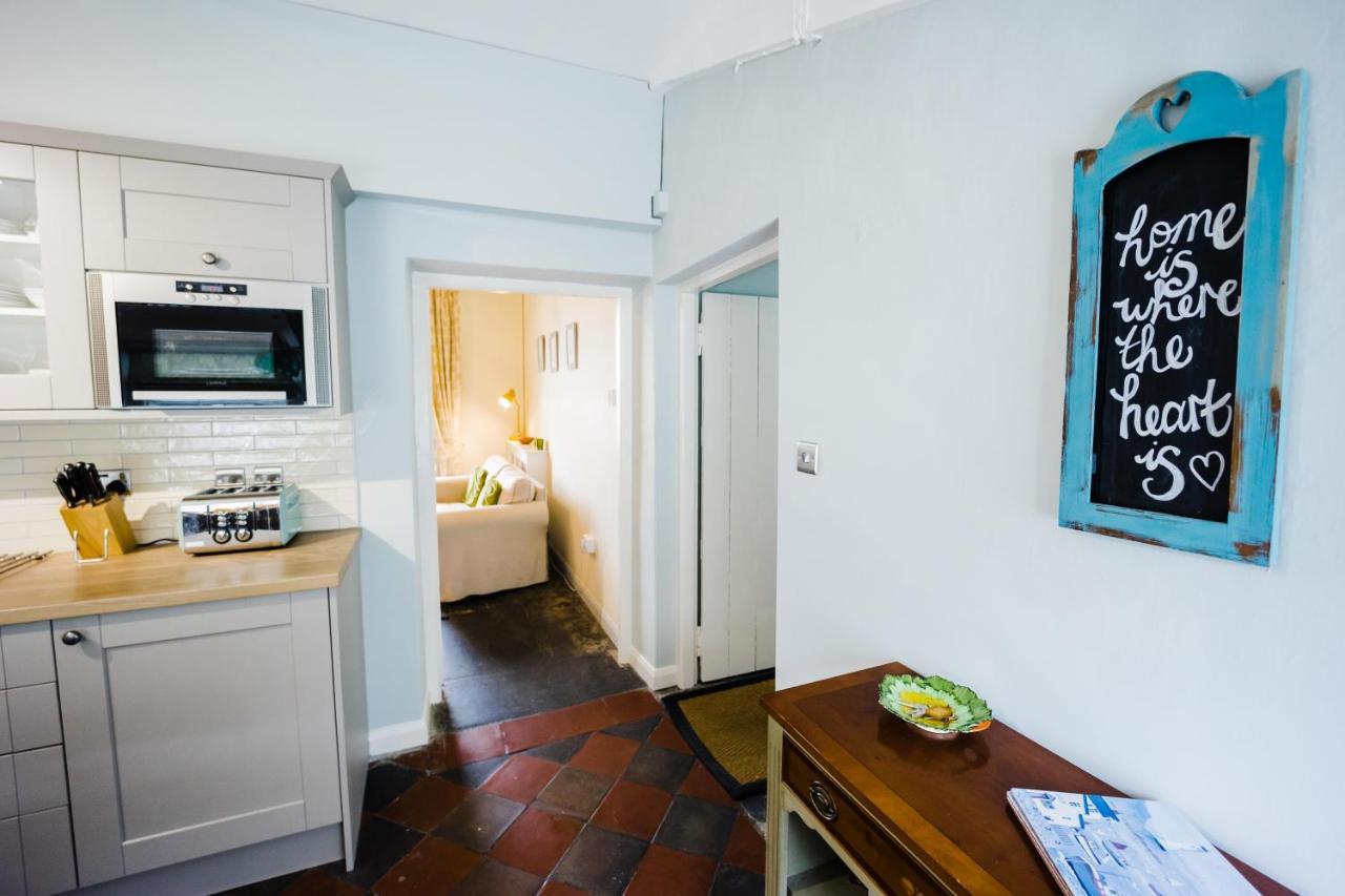 May Tree Cottage Manorbier 5 Mins From The Beach Sleeps 4 Zewnętrze zdjęcie