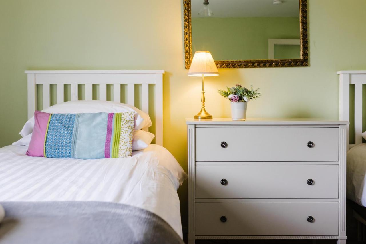 May Tree Cottage Manorbier 5 Mins From The Beach Sleeps 4 Zewnętrze zdjęcie