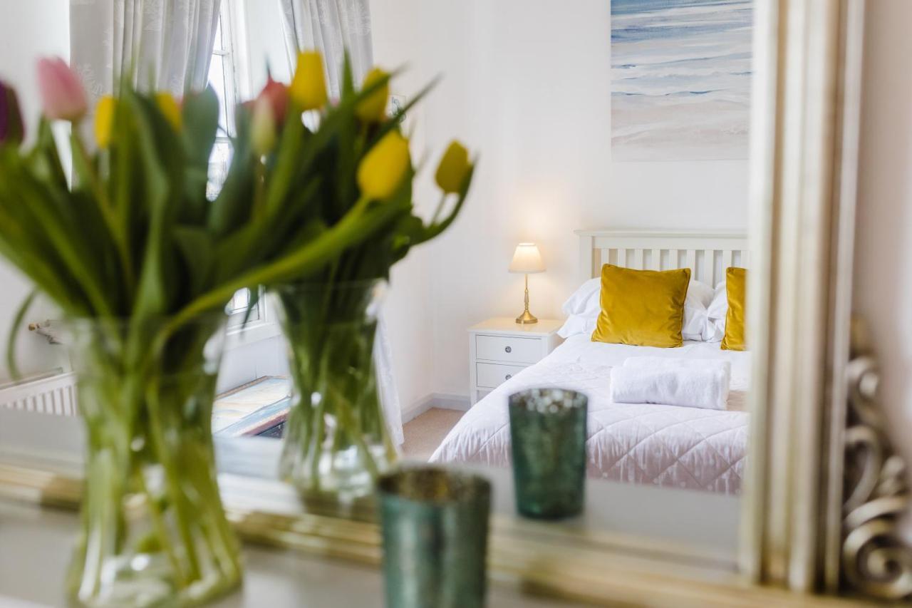May Tree Cottage Manorbier 5 Mins From The Beach Sleeps 4 Zewnętrze zdjęcie