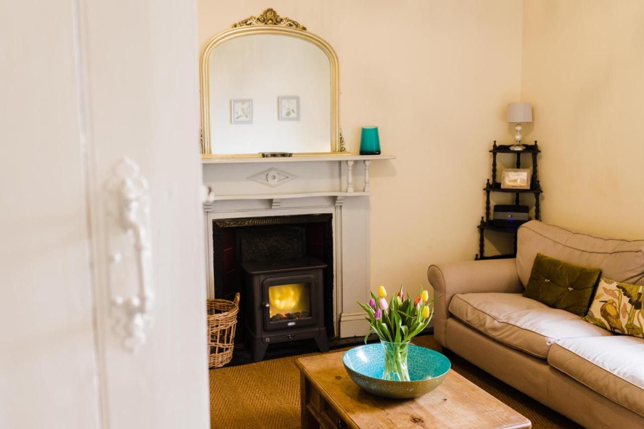 May Tree Cottage Manorbier 5 Mins From The Beach Sleeps 4 Zewnętrze zdjęcie