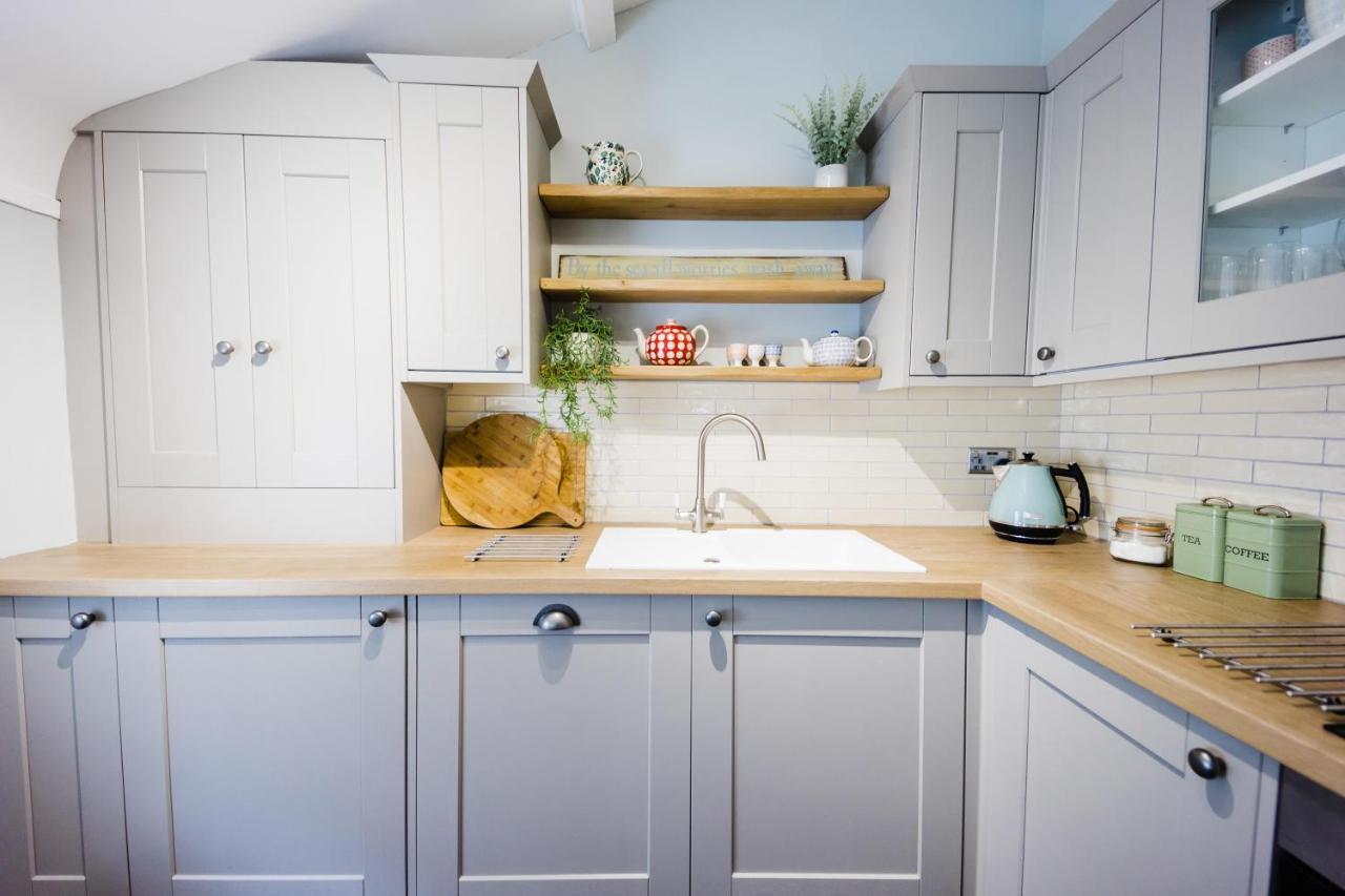 May Tree Cottage Manorbier 5 Mins From The Beach Sleeps 4 Zewnętrze zdjęcie