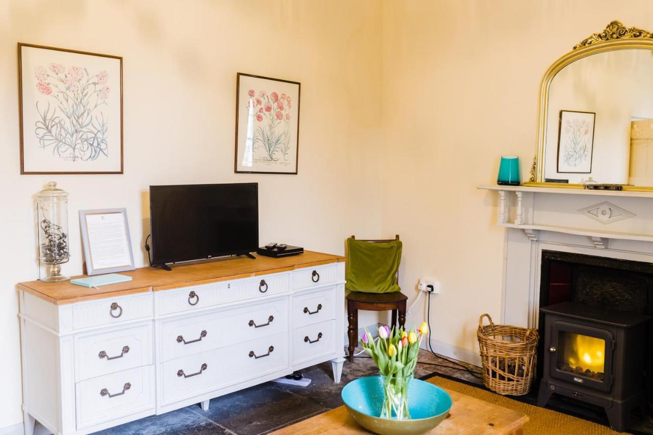 May Tree Cottage Manorbier 5 Mins From The Beach Sleeps 4 Zewnętrze zdjęcie