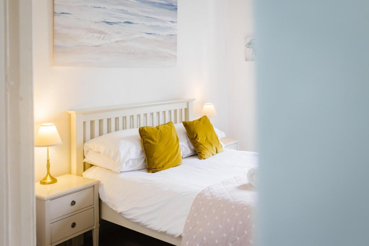 May Tree Cottage Manorbier 5 Mins From The Beach Sleeps 4 Zewnętrze zdjęcie