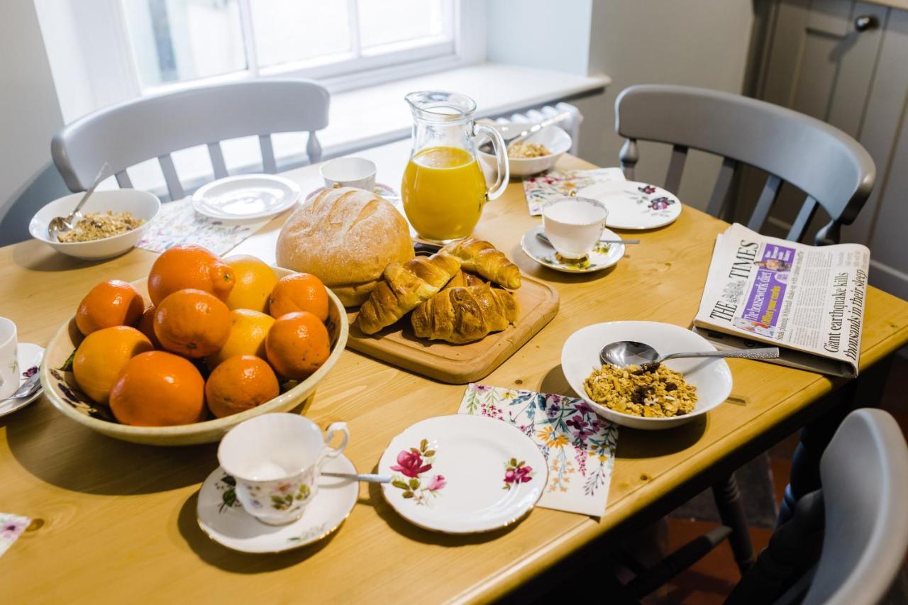 May Tree Cottage Manorbier 5 Mins From The Beach Sleeps 4 Zewnętrze zdjęcie