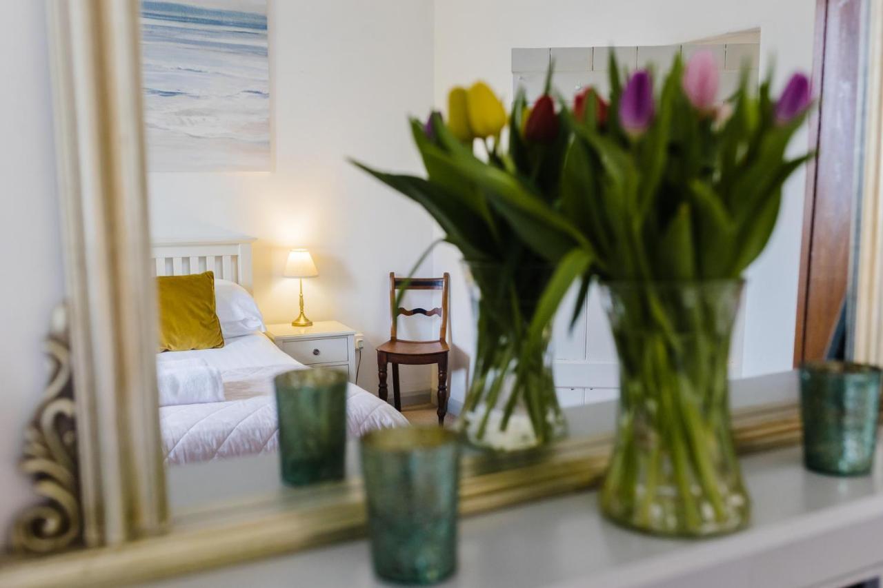 May Tree Cottage Manorbier 5 Mins From The Beach Sleeps 4 Zewnętrze zdjęcie
